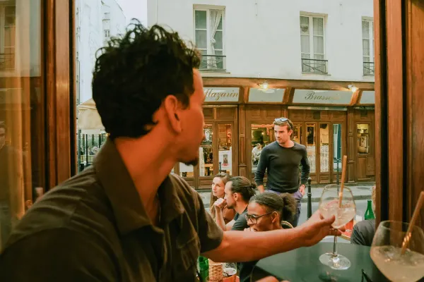 French Liaison Rules: When to Link Words (and Not To)